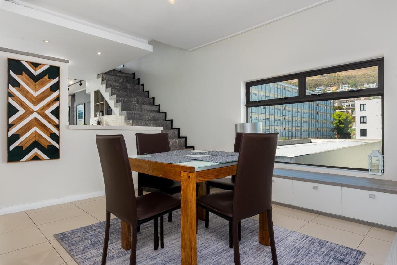 Portside Luxury Apartment